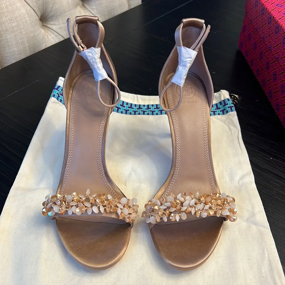 Tory Burch Heels- Brand new with box - Picture 2 of 7